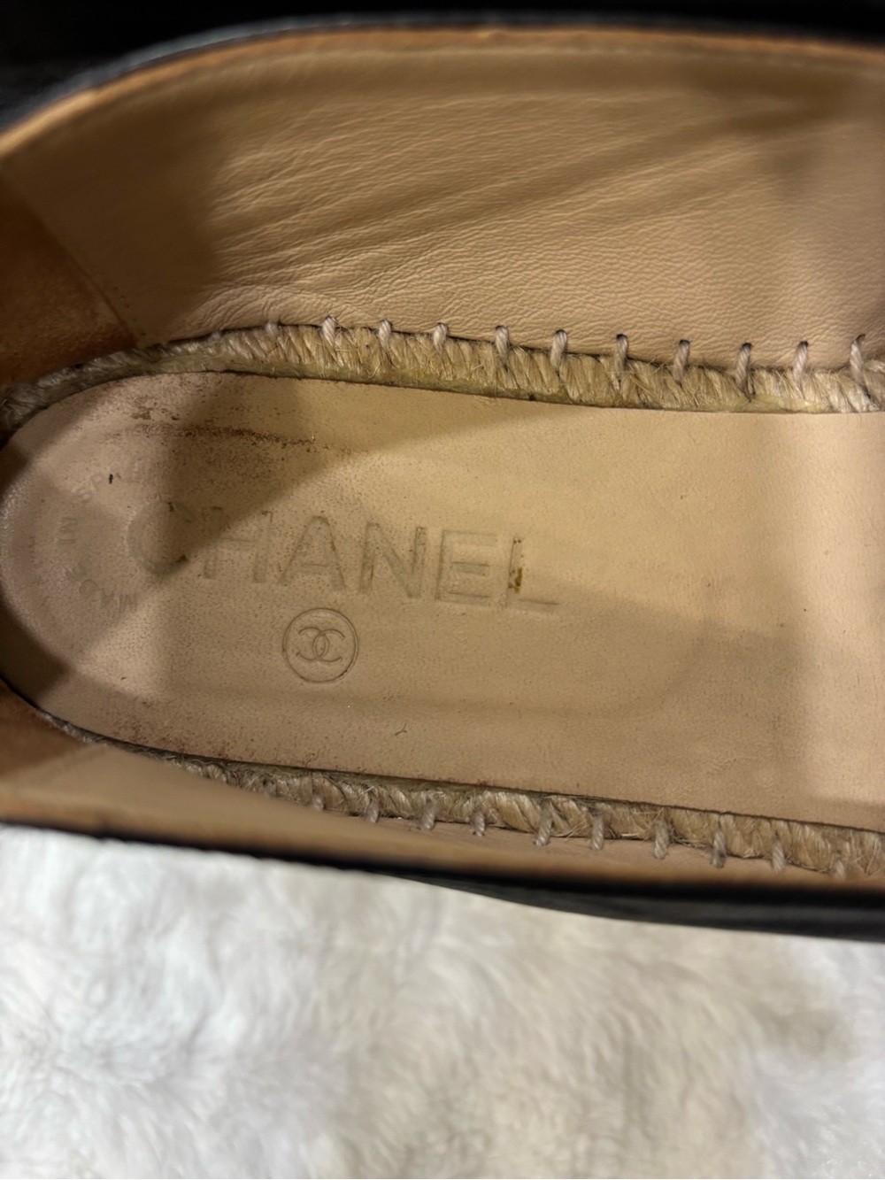 Pre-owned CHANEL Black Leather Espadrille Flats with Embellished CC - Picture 14 of 16
